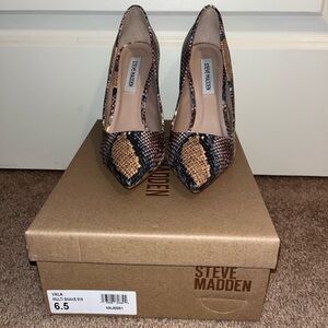 Steve Madden Vala Snake Pumps